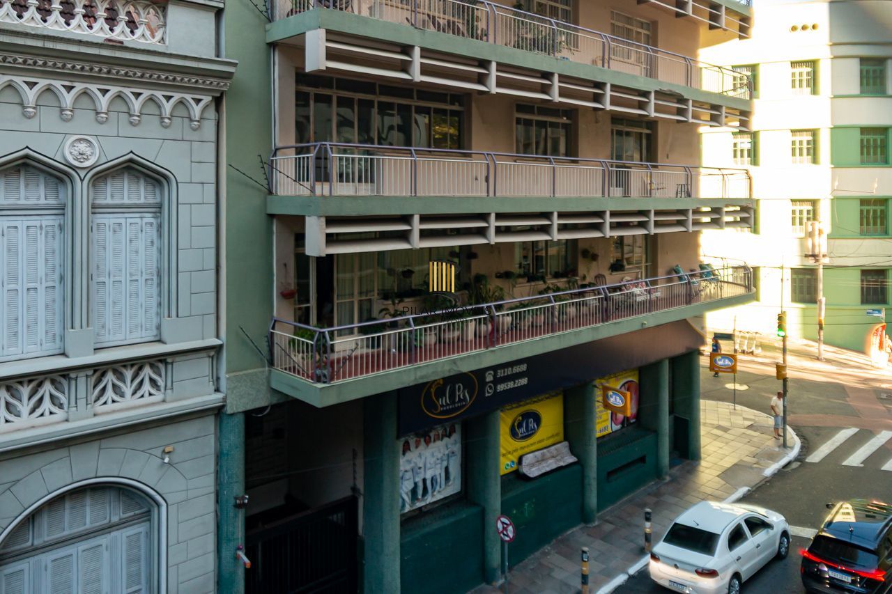 APARTAMENTO À VENDA NO CENTRO HISTÓRICO COM 3 DORMITÓRIOS