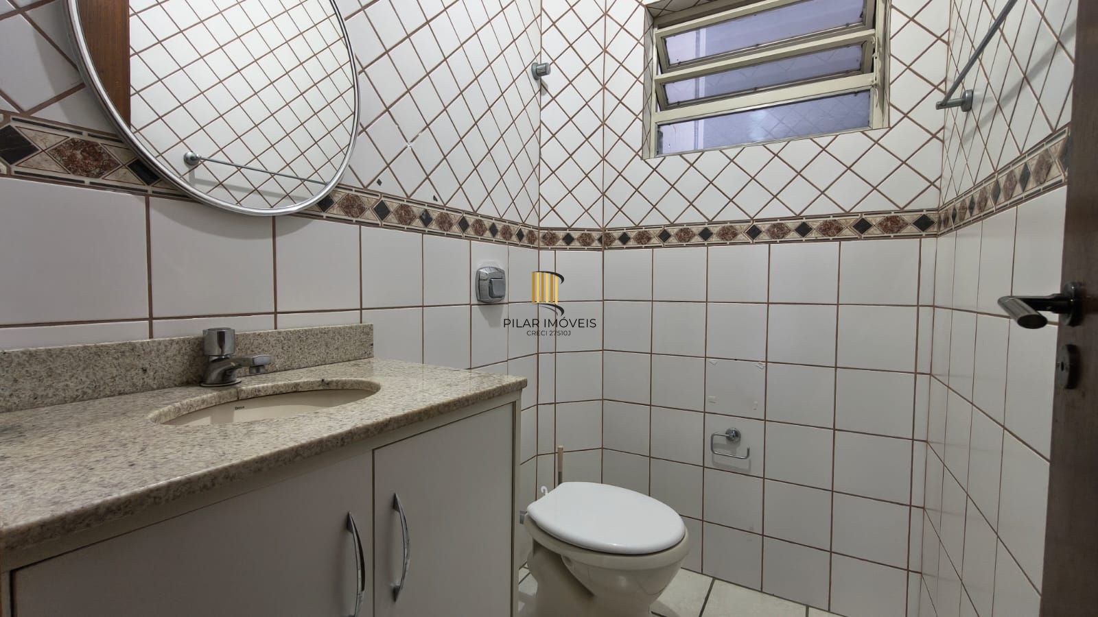 Sala comercial B. Hamb. Velho., Novo Hamburgo. 326,28 M2 privativos  e 4 Vagas