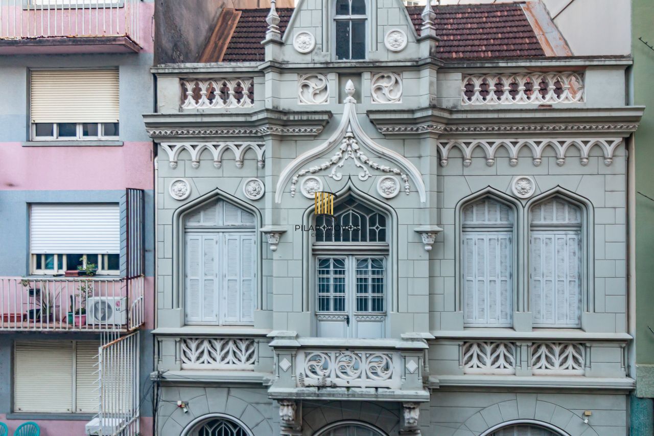 APARTAMENTO À VENDA NO CENTRO HISTÓRICO COM 3 DORMITÓRIOS