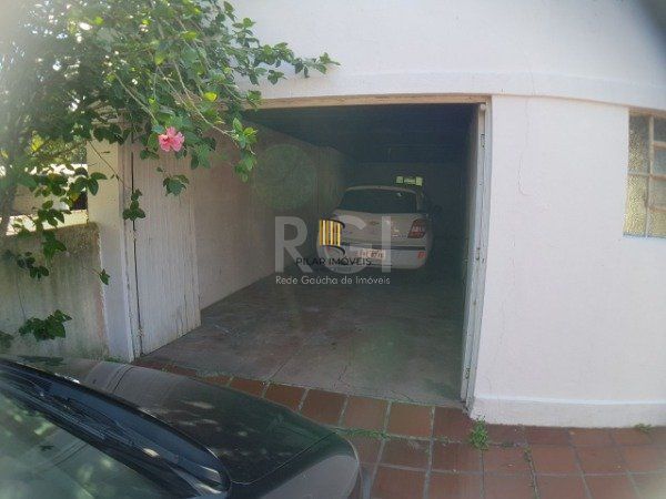 Casa para Venda - 252m², 3 dormitórios, 2 vagas - Belém Novo