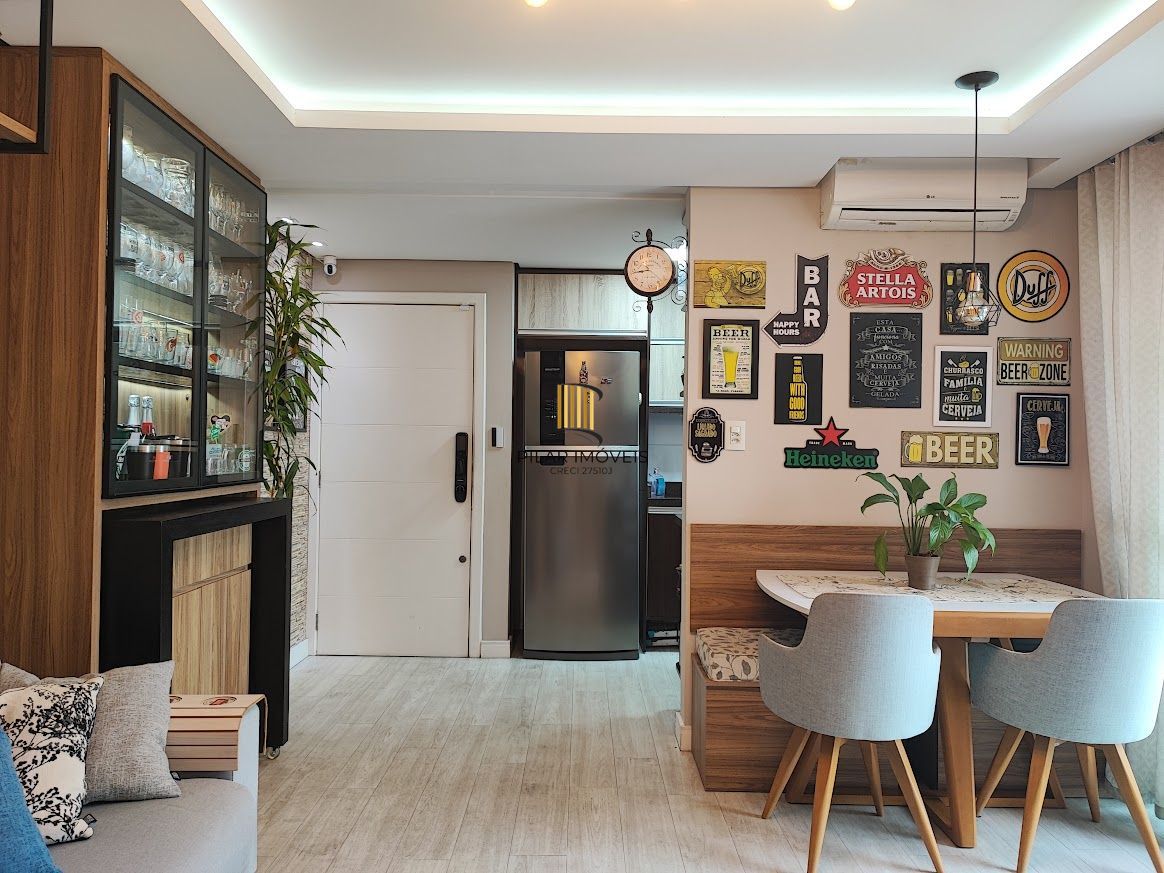 Apartamento 2 dormitórios no bairro Centro