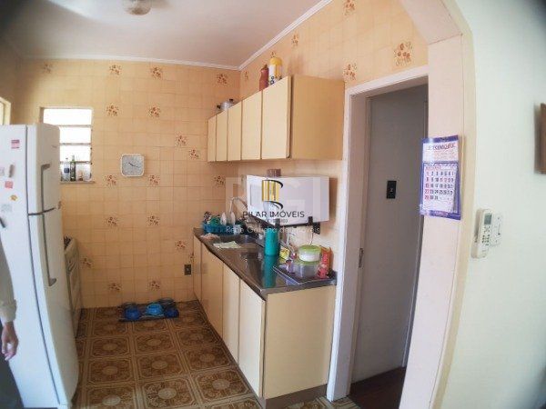 Casa para Venda - 252m², 3 dormitórios, 2 vagas - Belém Novo