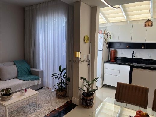 Apartamento de 1 dormitório totalmente reformado com áreas externas privativas e acabamento diferenciado no bairro Santo Antônio