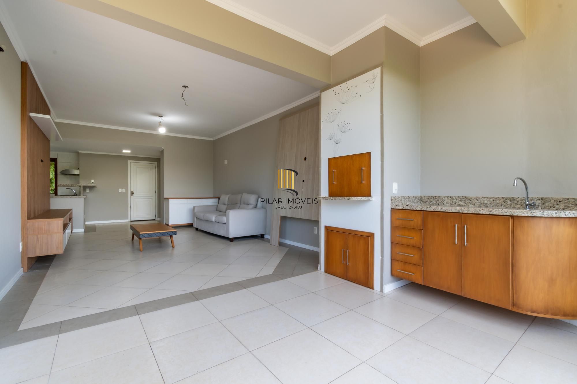 AP 3 dorm. (1 suíte hidro, 1 demi-suíte), 1 vaga. B. Jardim dos Ipês, Gramado.