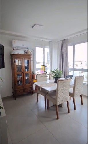 Apartamento, 2 dormitórios, 1 vaga coberto, churrasqueira no centro de Tramandaí