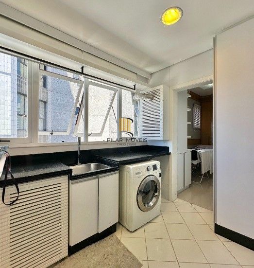 Cobertura 2 dormitórios, 218m², lareira, teto retrátil, Centro em Novo Hamburgo