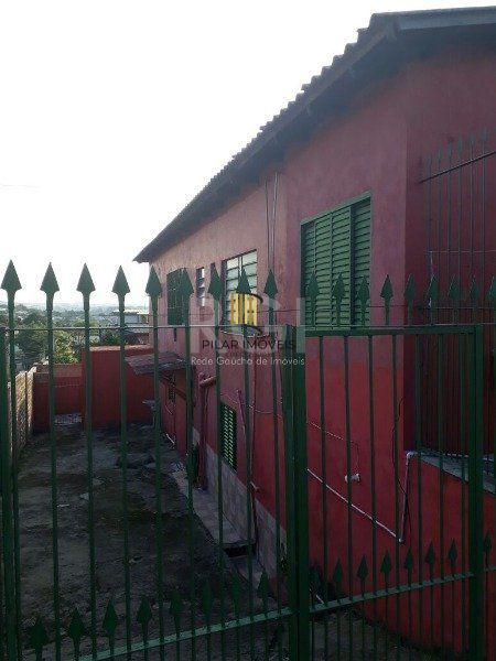 Casa para Venda - 150m², 5 dormitórios, 3 vagas - intersul