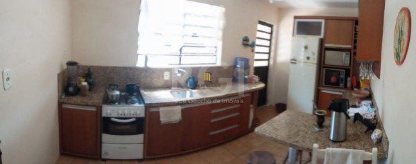 Casa para Venda - 147m², 3 dormitórios, sendo 1 suites, 2 vagas - Ideal