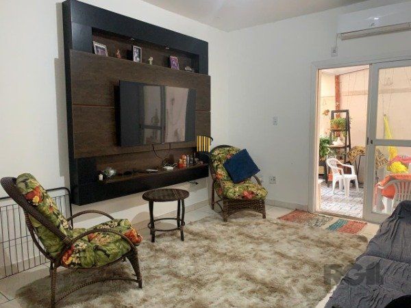 Exclusivo Apartamento Térreo com Amplo Pátio no Coração da Ciade Baixa! - Pilar Imóveis