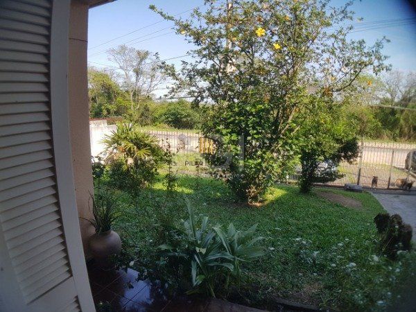 Casa para Venda - 252m², 3 dormitórios, 2 vagas - Belém Novo