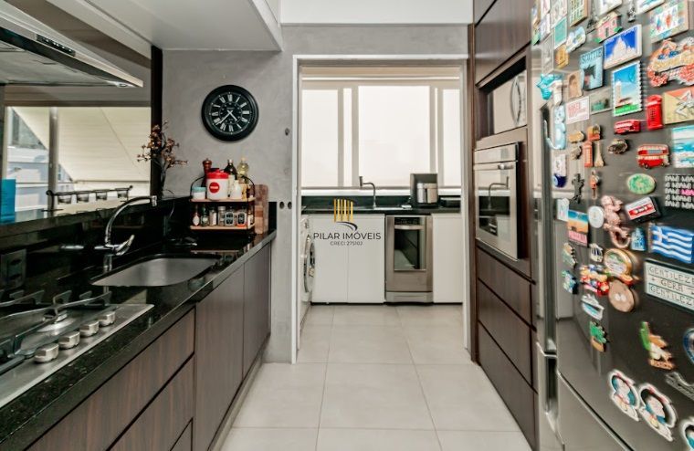 🏡 Apartamento Reformado e Decorado na Cristóvão Colombo — Vista Espetacular para o Pôr do Sol do Guaíba 🌅