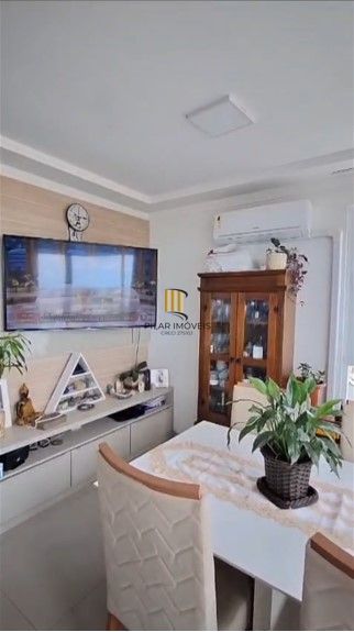 Apartamento, 2 dormitórios, 1 vaga coberto, churrasqueira no centro de Tramandaí