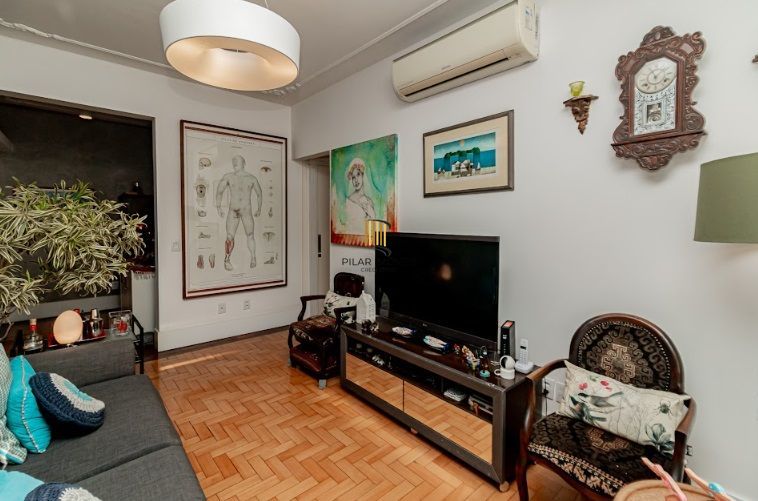 🏡 Apartamento Reformado e Decorado na Cristóvão Colombo — Vista Espetacular para o Pôr do Sol do Guaíba 🌅