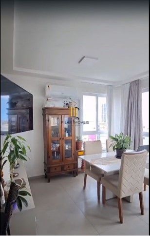 Apartamento, 2 dormitórios, 1 vaga coberto, churrasqueira no centro de Tramandaí