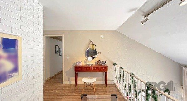 MAGNÍFICA CASA EM LOCALIZAÇÃO PRIVILEGIADA - TRANQUILIDADE E CONFORTO