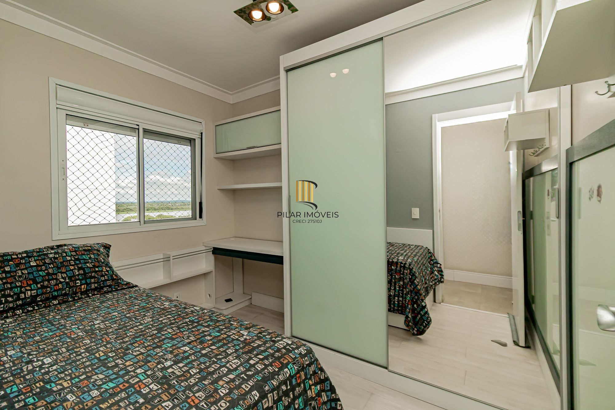 Apartamento 3 dormitórios, 2 banheiros, 1 vaga coberta e piscinas B. São Geraldo