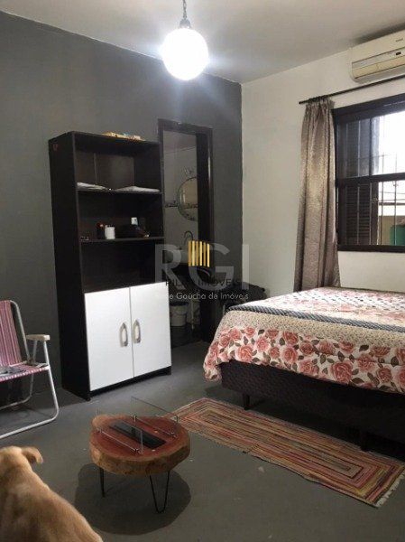 Casa para Venda - 147m², 3 dormitórios, sendo 1 suites, 2 vagas - Ideal