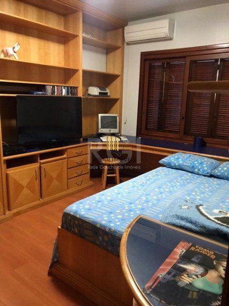 Casa para Venda - 390m², 3 dormitórios, sendo 1 suites, 4 vagas - Ouro Branco