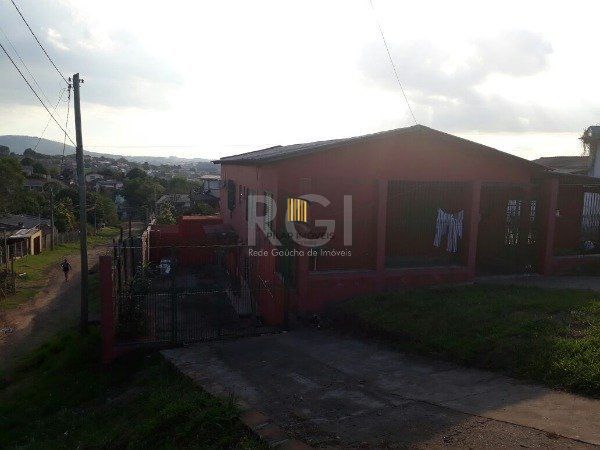 Casa para Venda - 150m², 5 dormitórios, 3 vagas - intersul