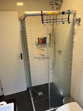 Apartamento de 1 dormitório totalmente reformado com áreas externas privativas e acabamento diferenciado no bairro Santo Antônio
