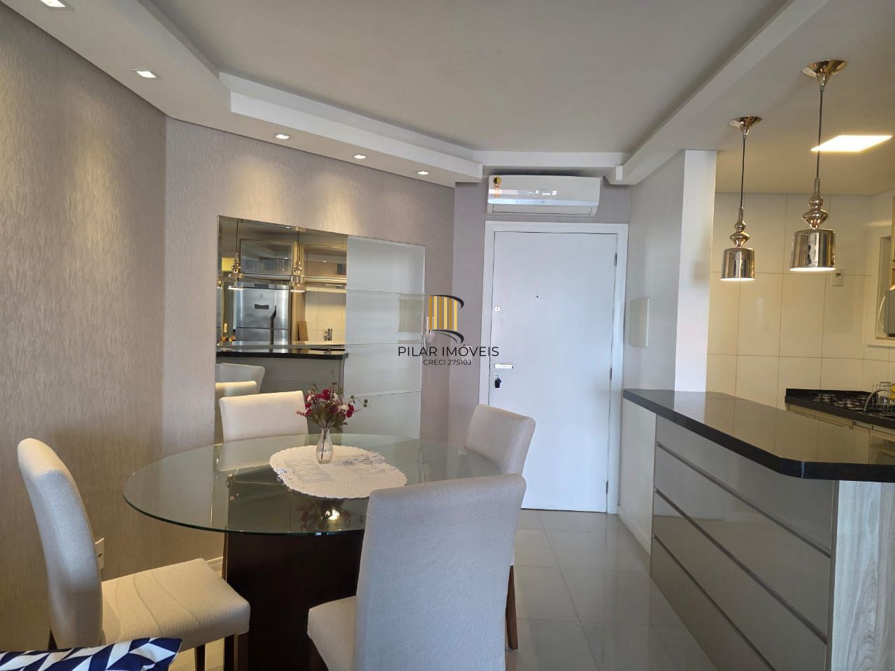 Apartamento 1 dormitório e churrasqueira, 1Box 550 m do mar, Capão da Canoa.