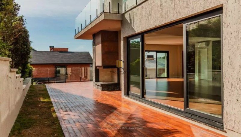 Casa 423 m², 4 suítes no Elegante Condomínio Saint Moritz, Mato Queimado Gramado