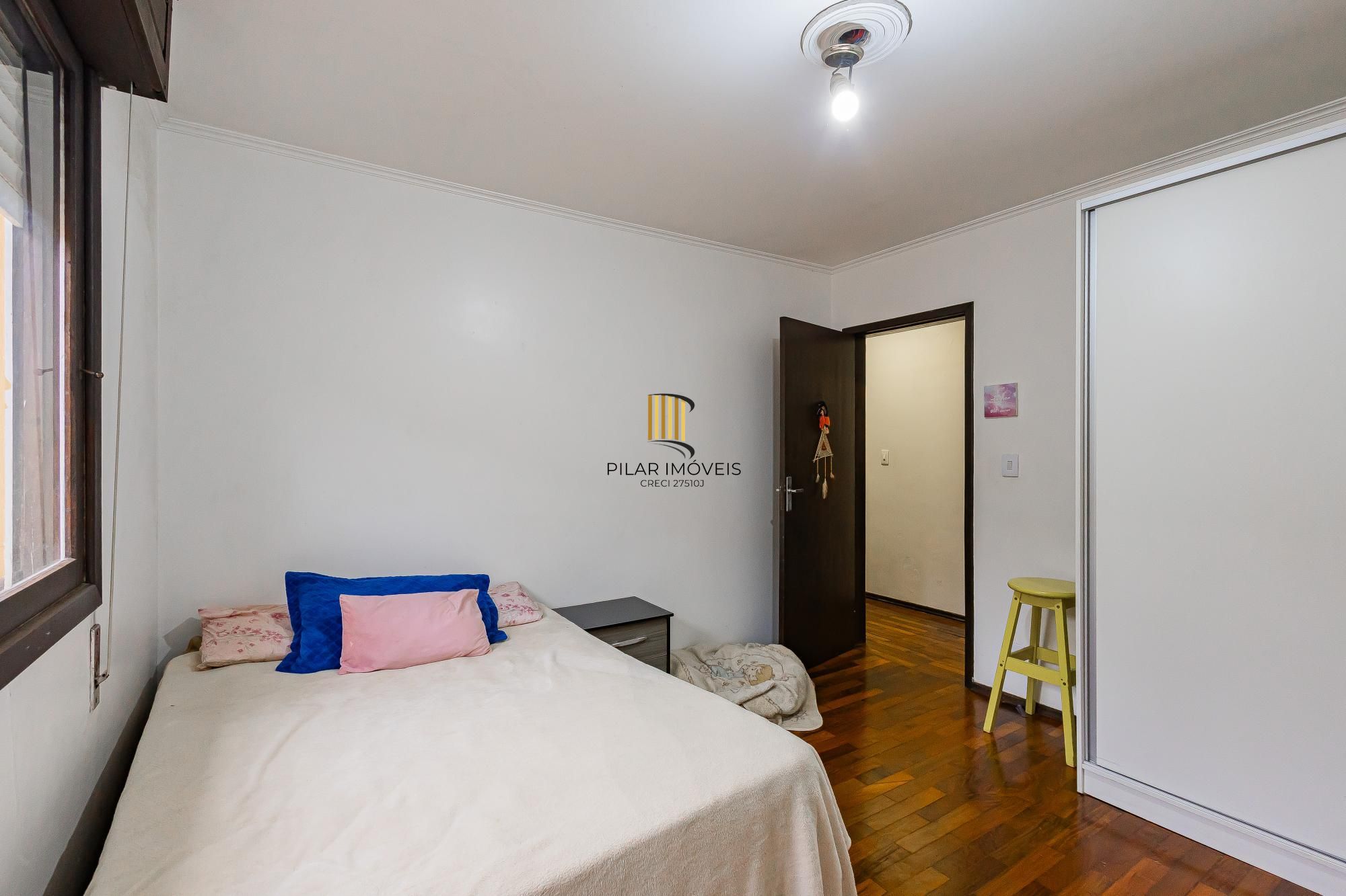 Casa 5 dormitórios no bairro Parque Santa Fé