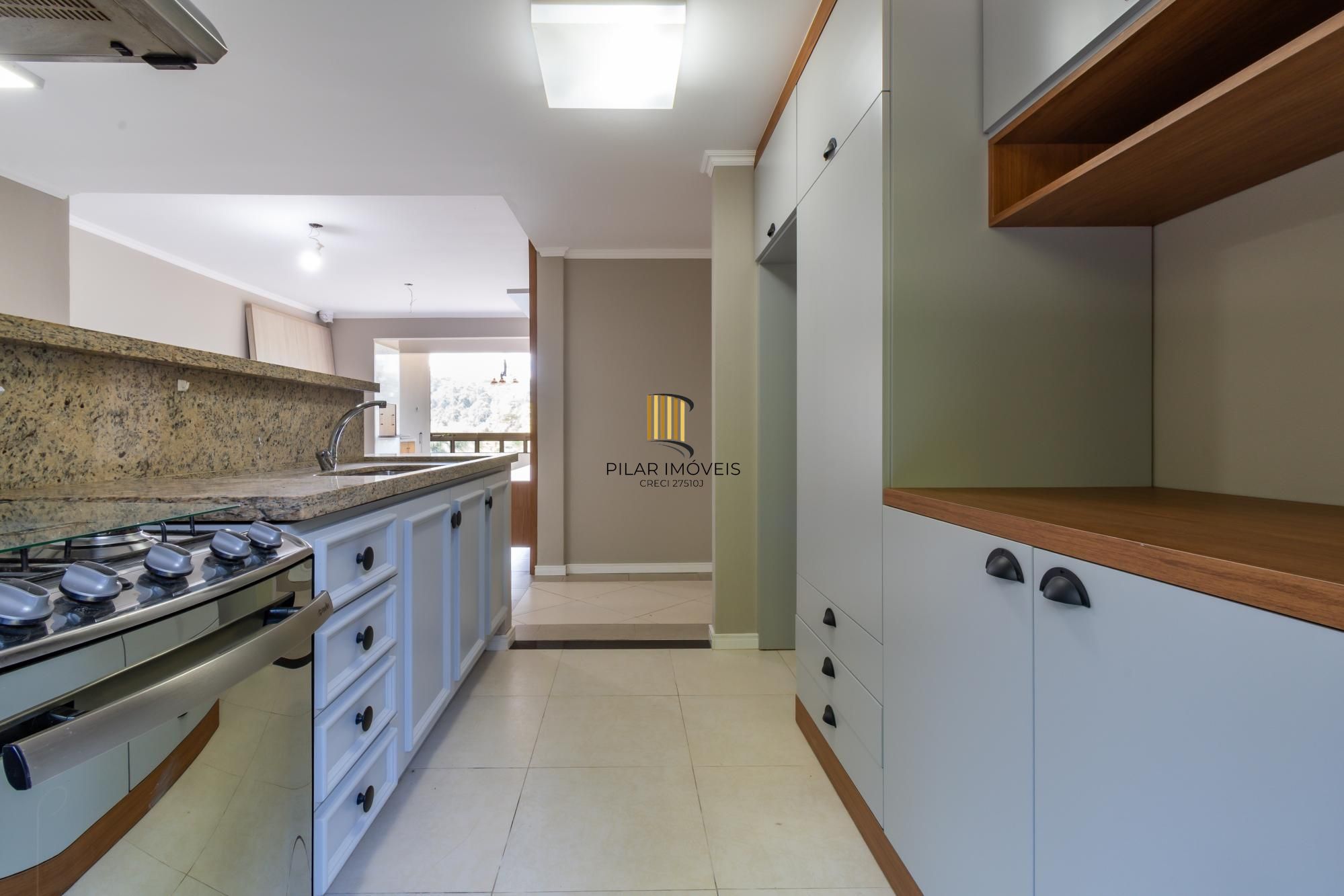 AP 3 dorm. (1 suíte hidro, 1 demi-suíte), 1 vaga. B. Jardim dos Ipês, Gramado.