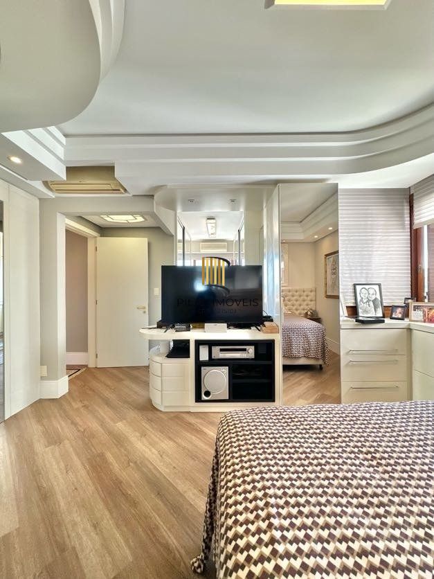 Cobertura 2 dormitórios, 218m², lareira, teto retrátil, Centro em Novo Hamburgo