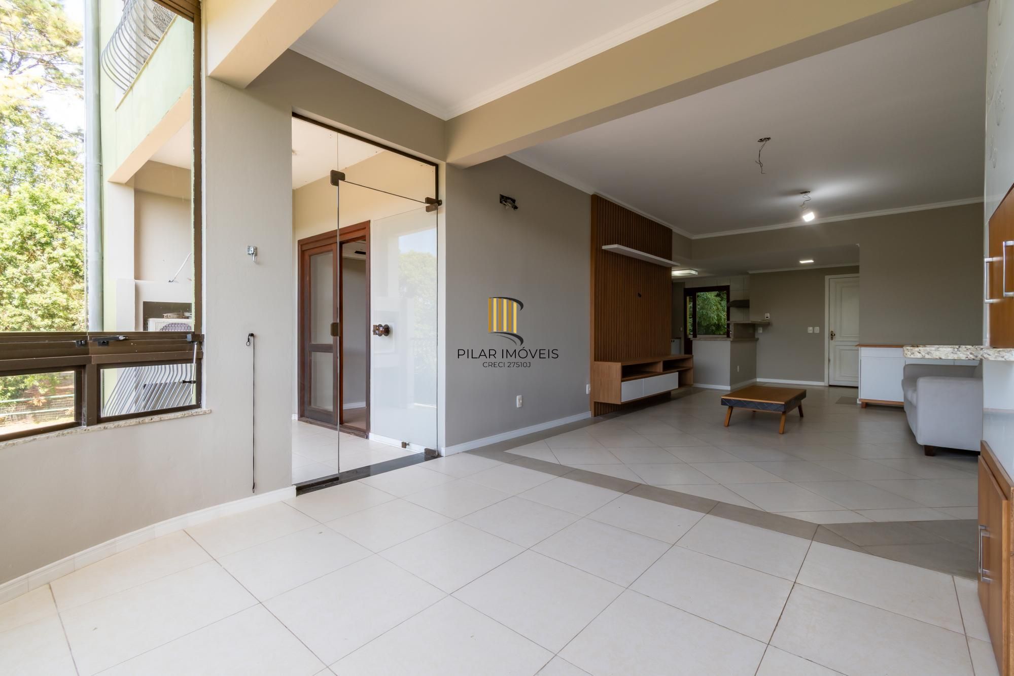 AP 3 dorm. (1 suíte hidro, 1 demi-suíte), 1 vaga. B. Jardim dos Ipês, Gramado.