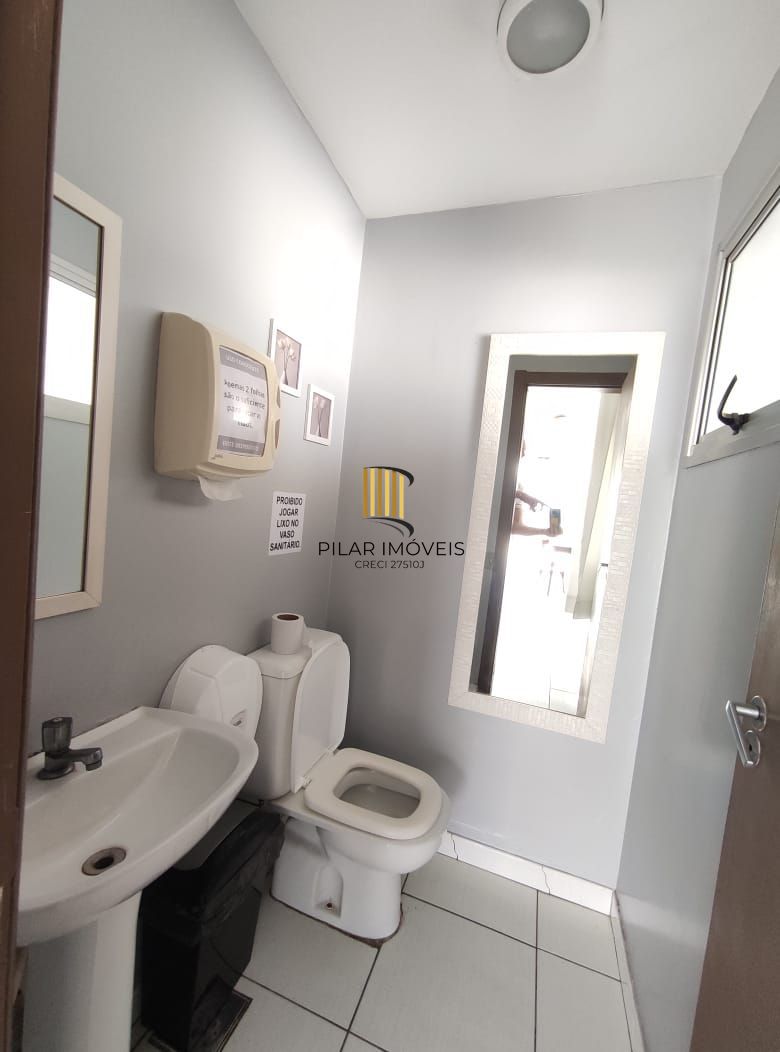 Apartamento 3 dormitórios, 1 suíte, salão de festas e 1 vaga no Bairro Sarandi.