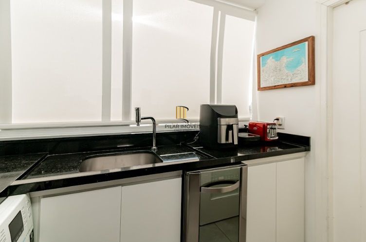 🏡 Apartamento Reformado e Decorado na Cristóvão Colombo — Vista Espetacular para o Pôr do Sol do Guaíba 🌅