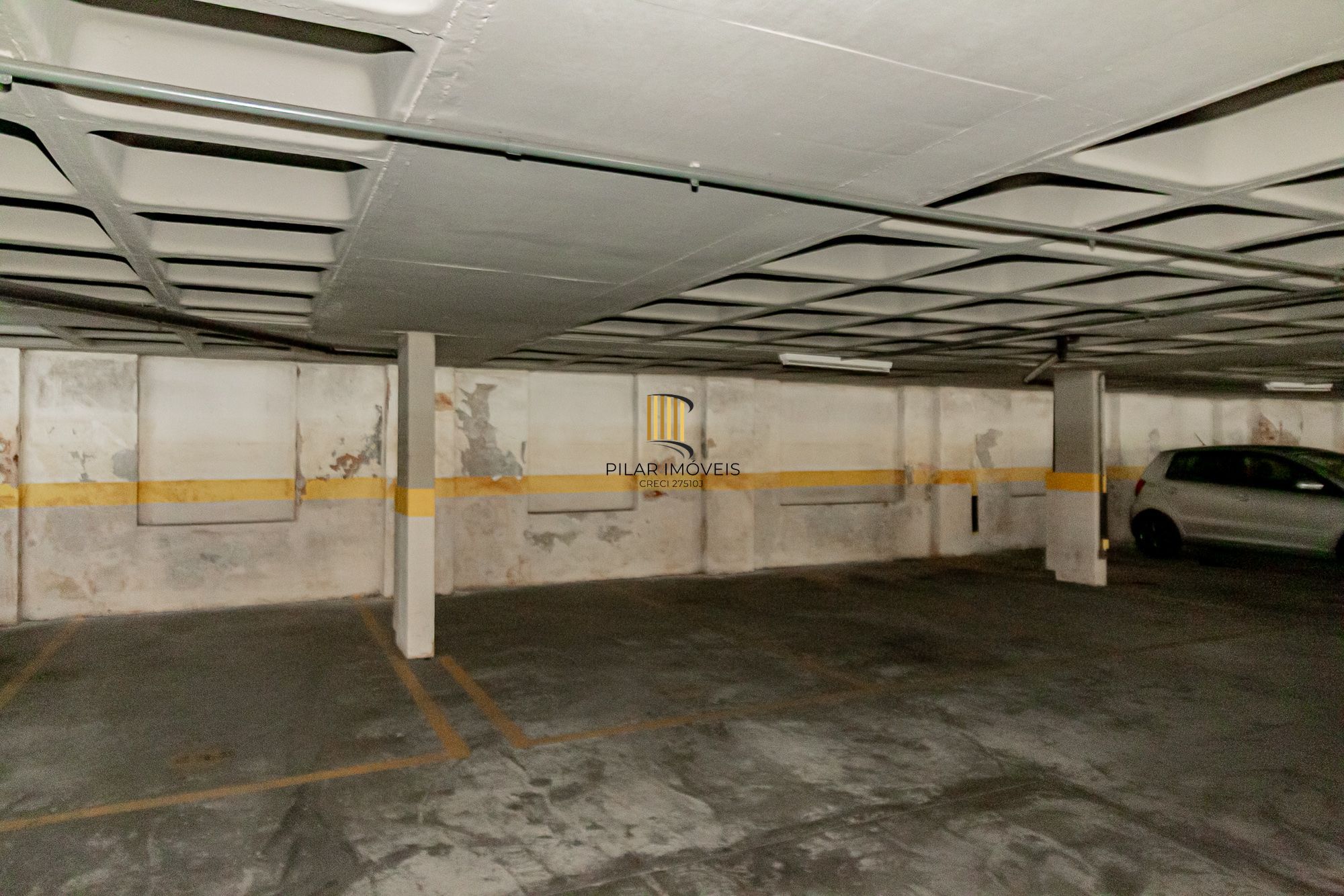 Apartamento 3 dormitórios, 2 banheiros, 1 vaga coberta e piscinas B. São Geraldo