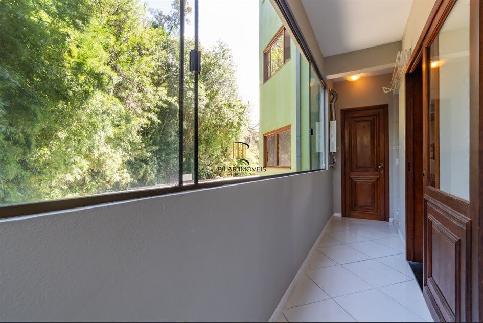 AP 3 dorm. (1 suíte hidro, 1 demi-suíte), 1 vaga. B. Jardim dos Ipês, Gramado.