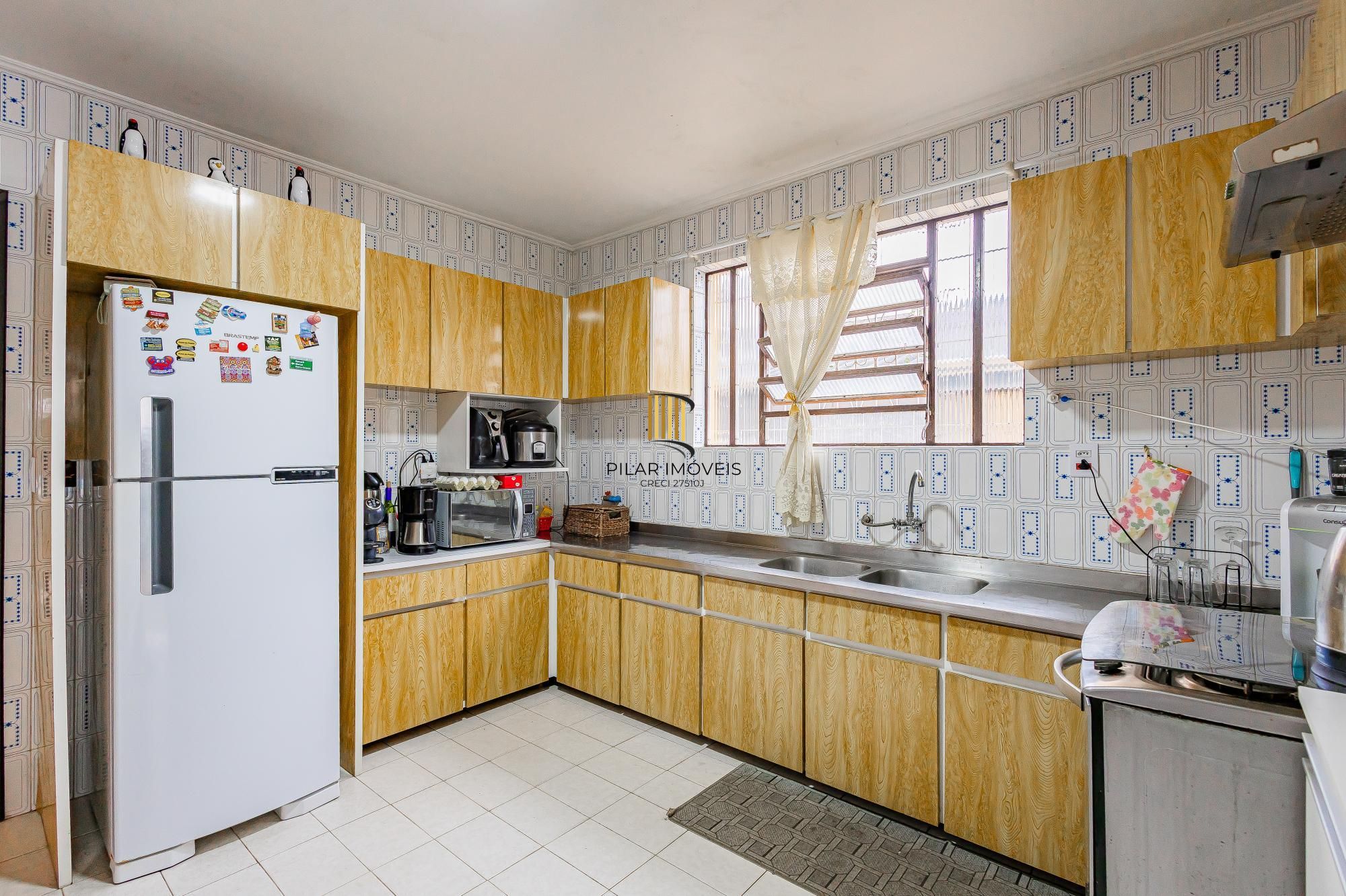 Casa 5 dormitórios no bairro Parque Santa Fé
