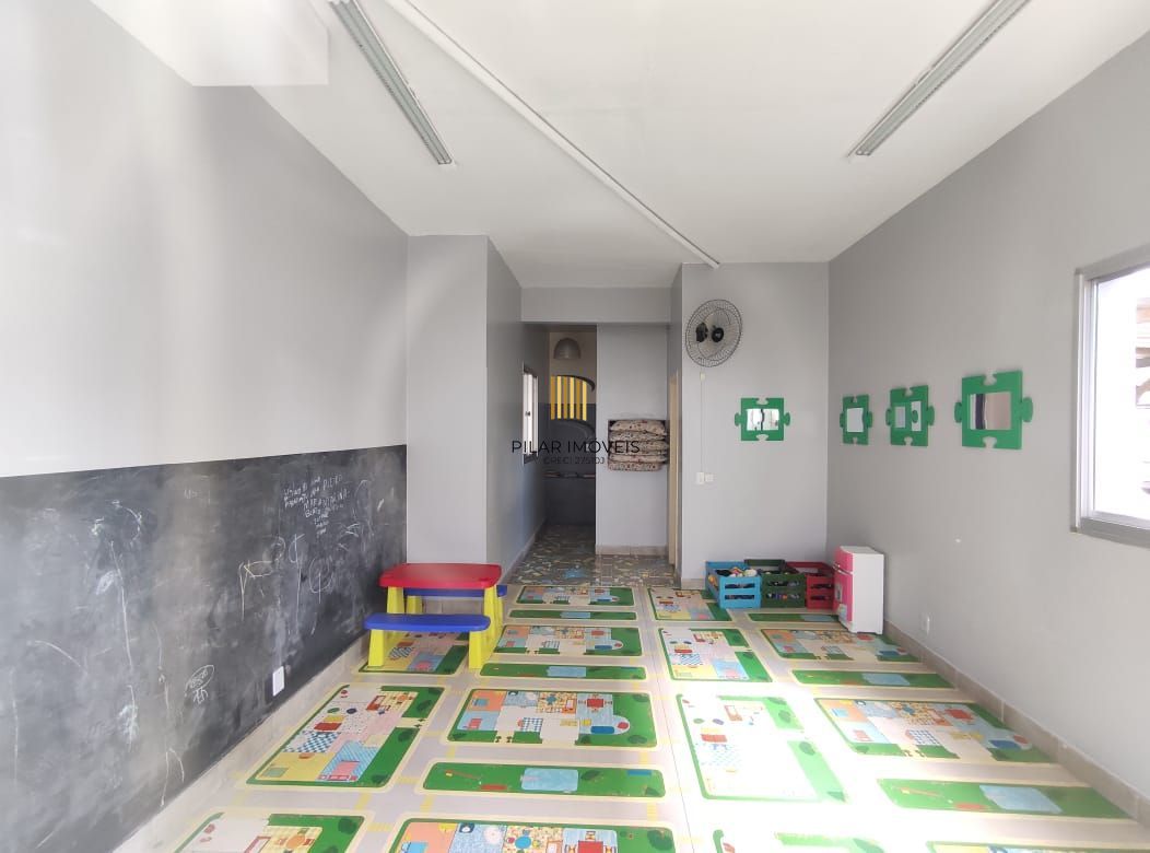 Apartamento 3 dormitórios, 1 suíte, salão de festas e 1 vaga no Bairro Sarandi.