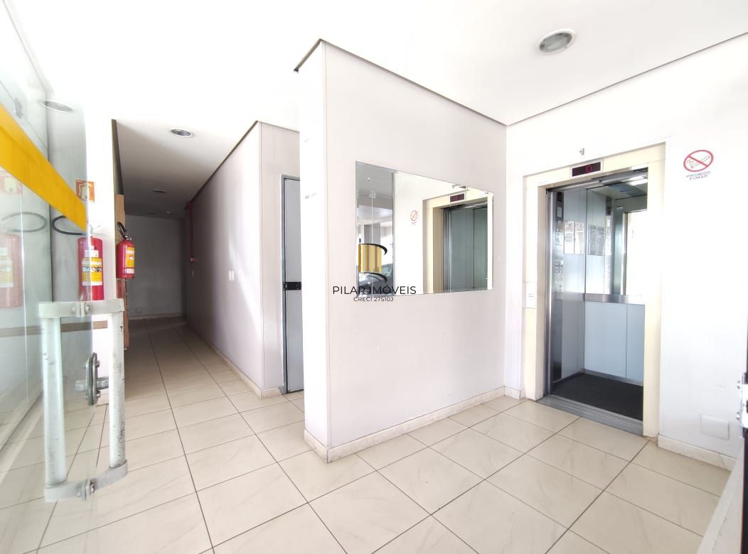 Apartamento 3 dormitórios, 1 suíte, salão de festas e 1 vaga no Bairro Sarandi.