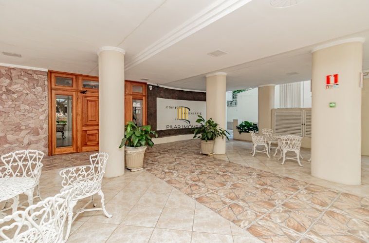 🏡 Apartamento Reformado e Decorado na Cristóvão Colombo — Vista Espetacular para o Pôr do Sol do Guaíba 🌅