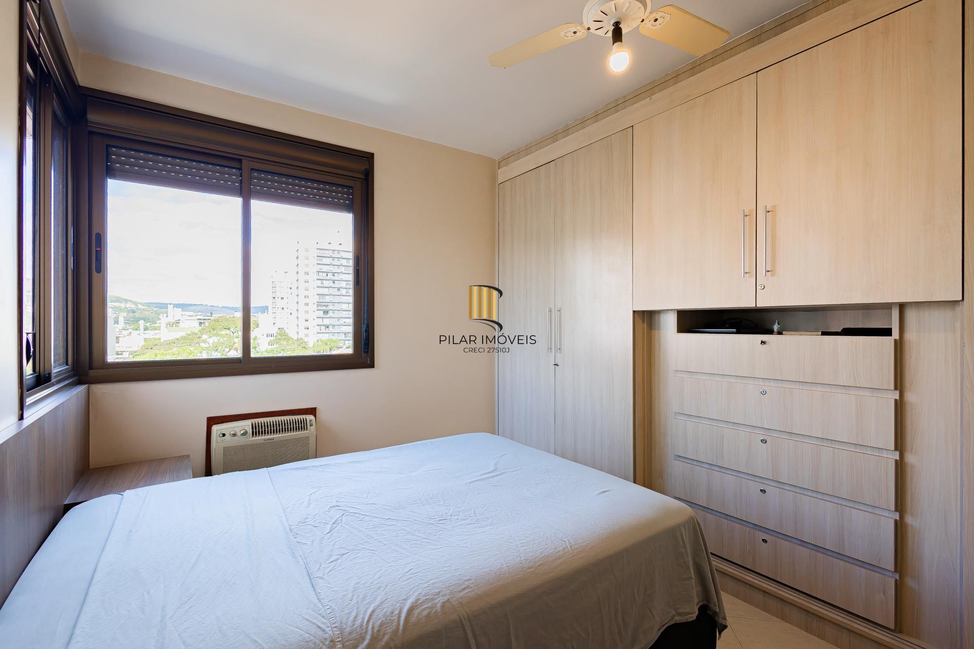 Apartamento lindo, 2 dormitórios, 2 vagas de garagem e ELEVADOR B. Jardim Botánico