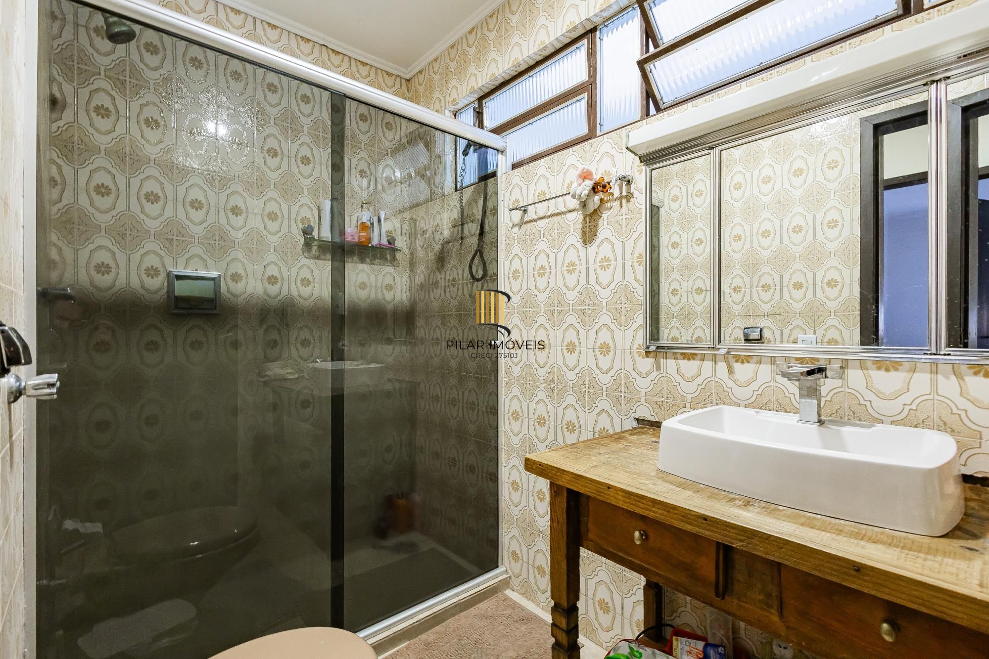 Casa 5 dormitórios no bairro Parque Santa Fé