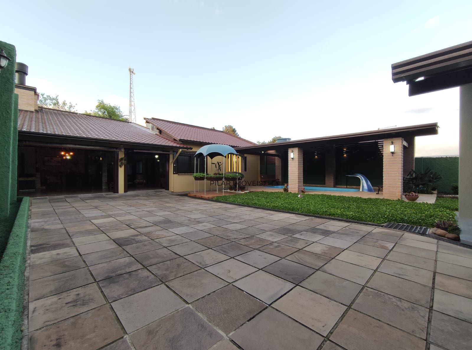 Casa 3 dormitórios no bairro Rondônia