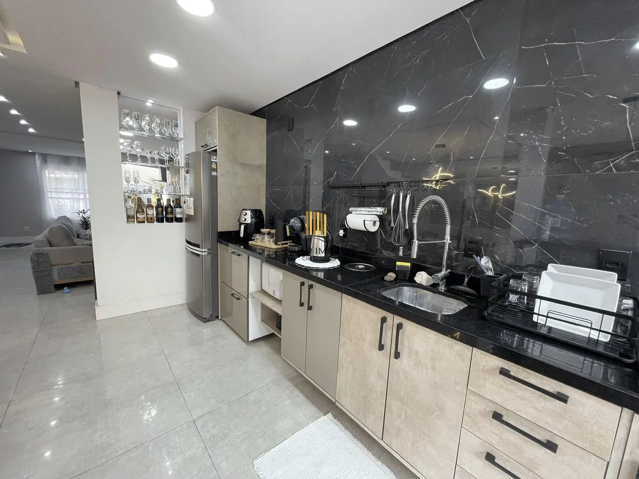 casa 3 dormitórios (1 s máster) 136,4 M² churrasq. lareira Jacuzzi Igara Canoas.