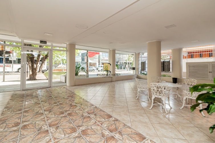 🏡 Apartamento Reformado e Decorado na Cristóvão Colombo — Vista Espetacular para o Pôr do Sol do Guaíba 🌅