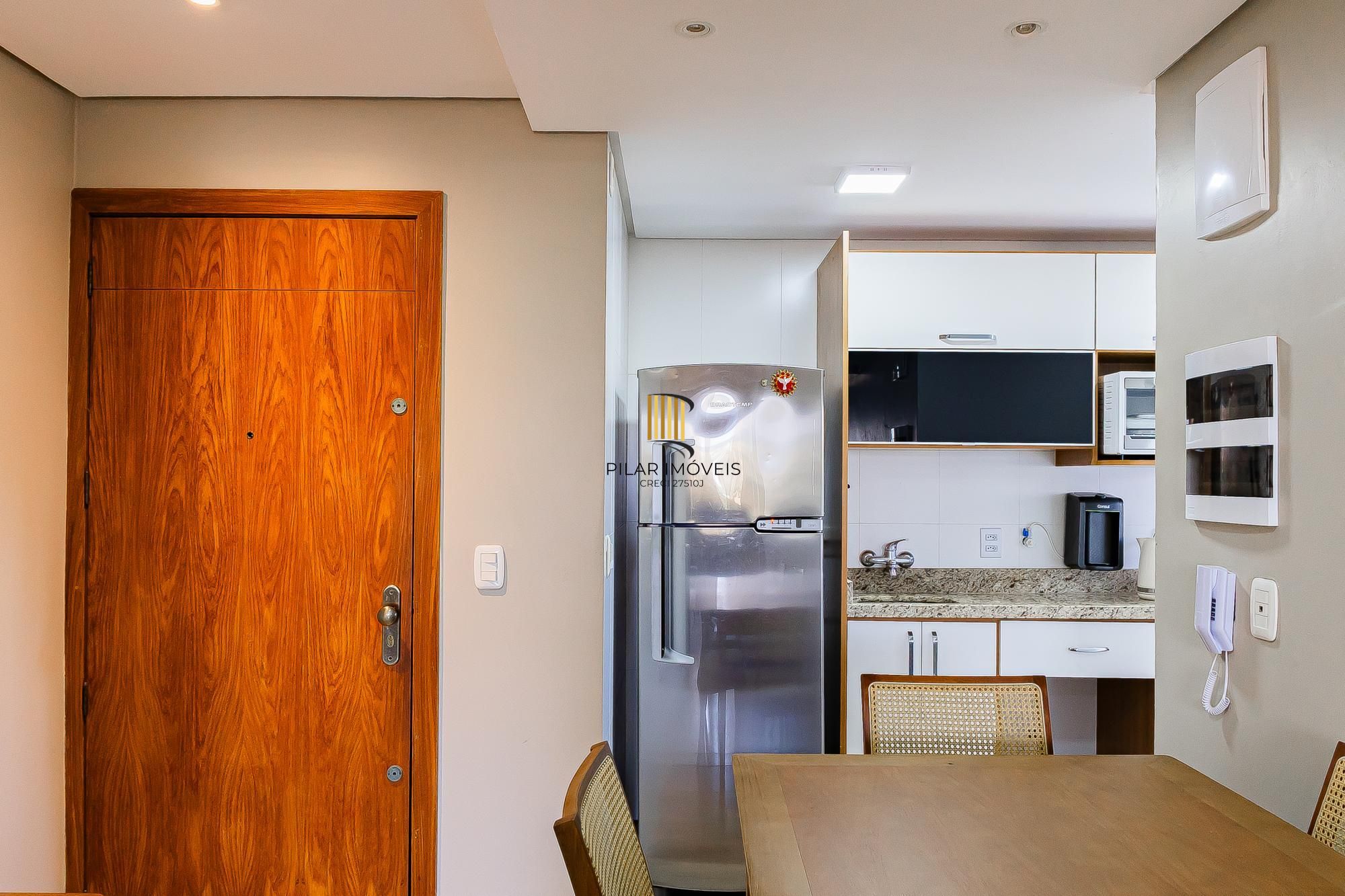 Apartamento lindo, 2 dormitórios, 2 vagas de garagem e ELEVADOR B. Jardim Botánico