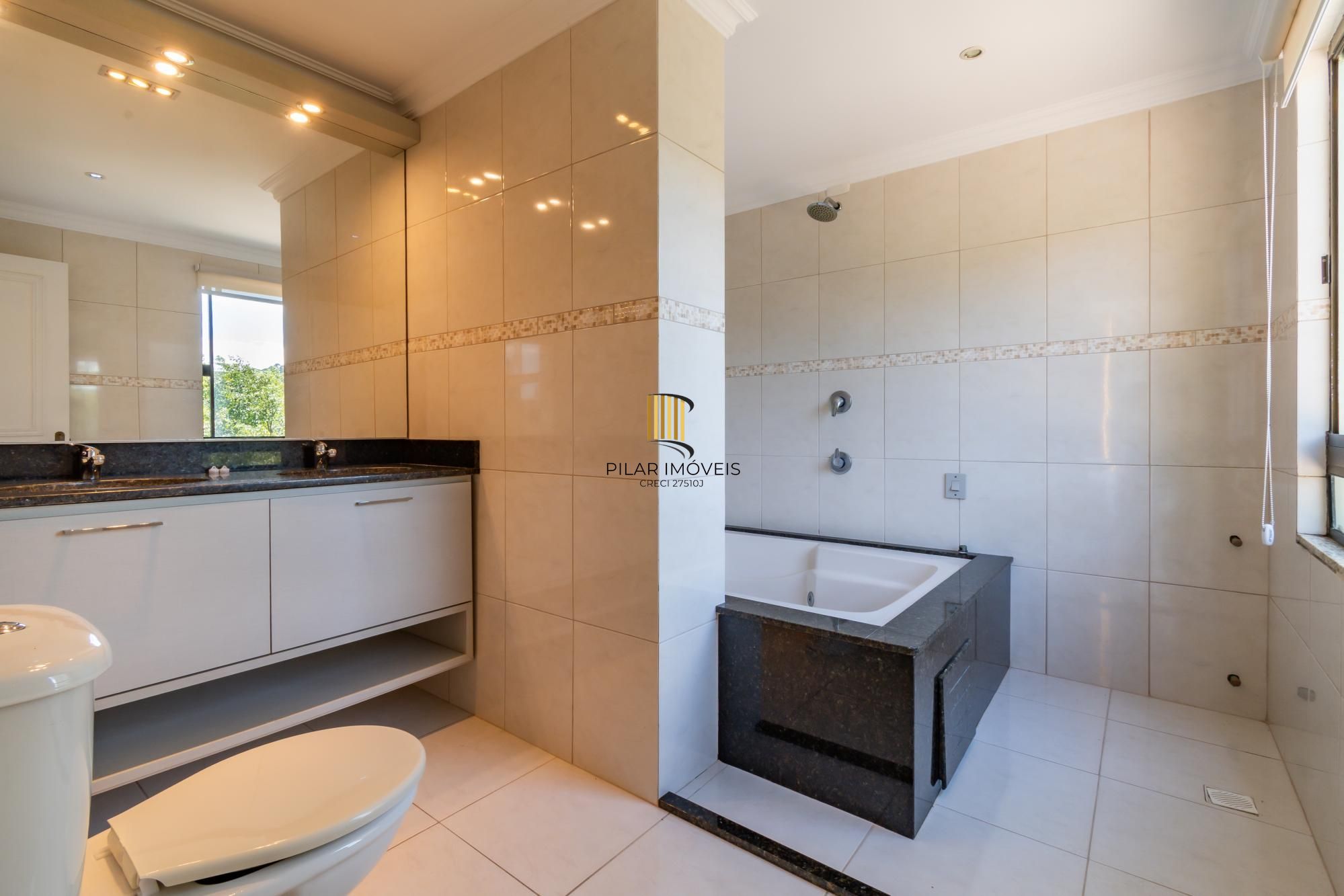 AP 3 dorm. (1 suíte hidro, 1 demi-suíte), 1 vaga. B. Jardim dos Ipês, Gramado.