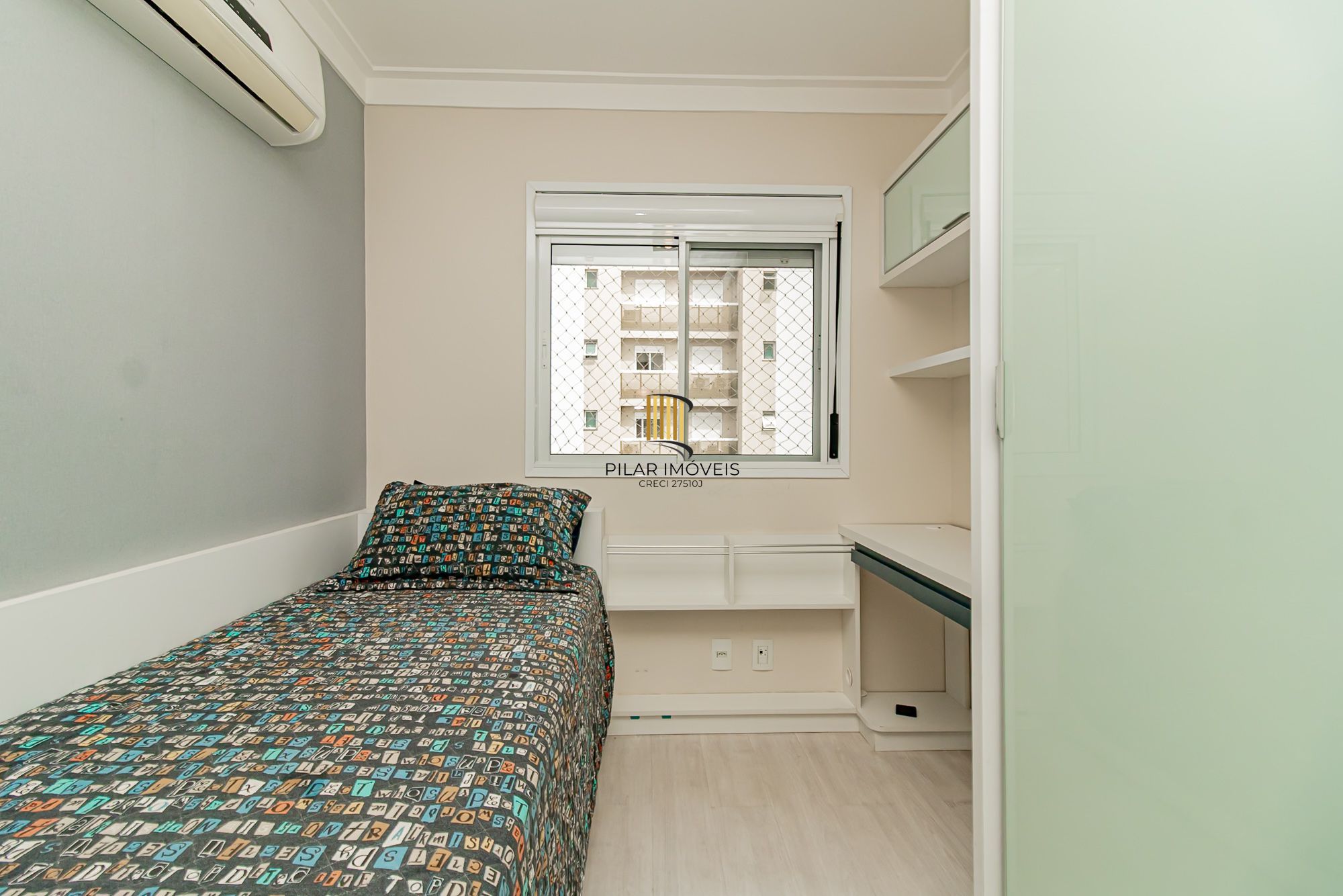 Apartamento 3 dormitórios, 2 banheiros, 1 vaga coberta e piscinas B. São Geraldo