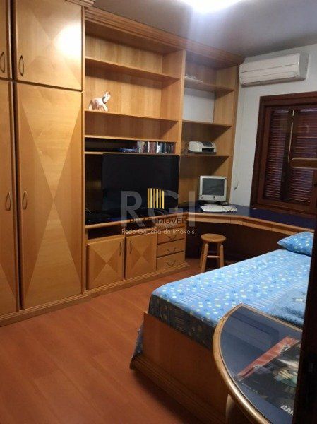 Casa para Venda - 390m², 3 dormitórios, sendo 1 suites, 4 vagas - Ouro Branco