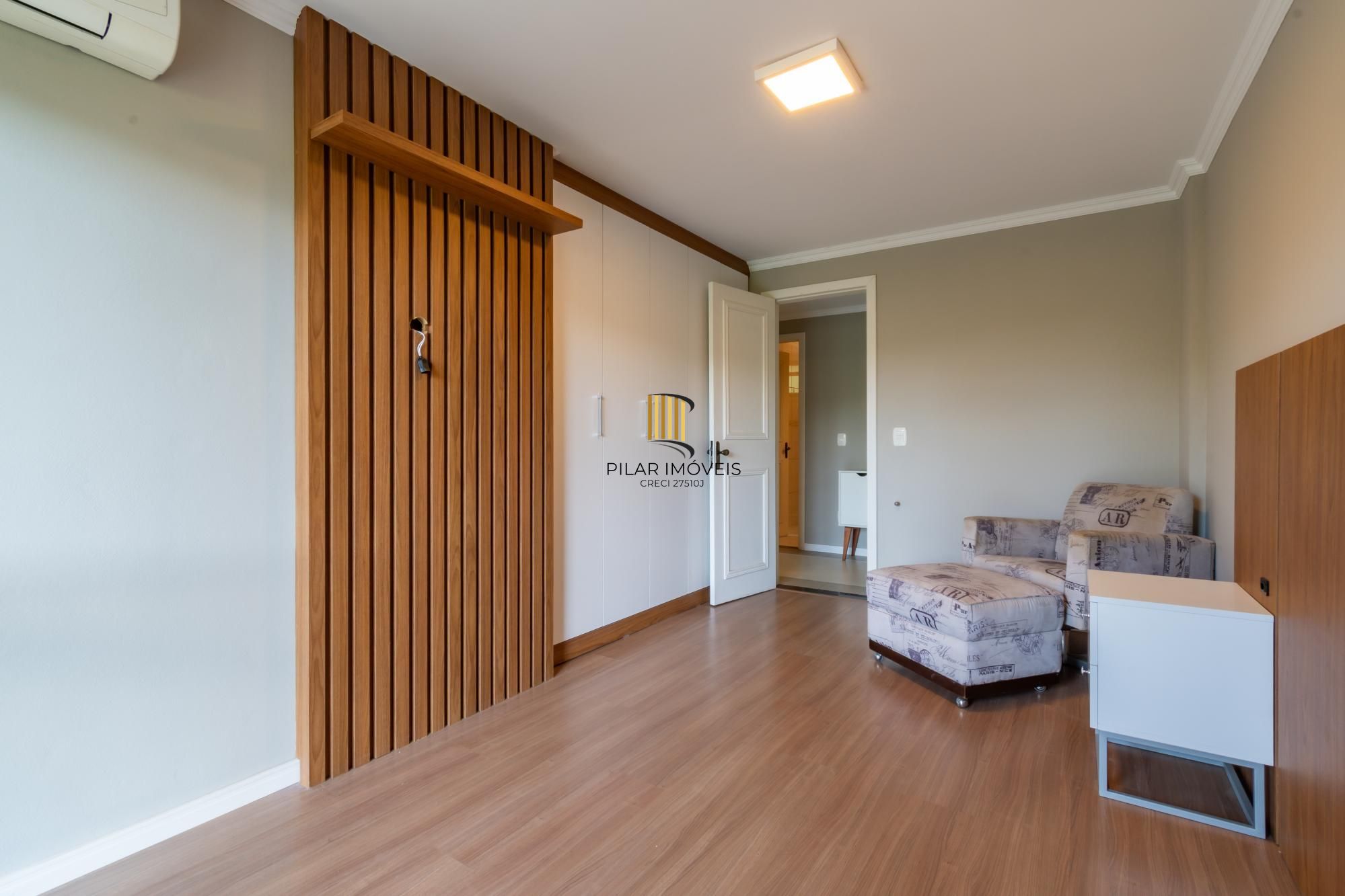 AP 3 dorm. (1 suíte hidro, 1 demi-suíte), 1 vaga. B. Jardim dos Ipês, Gramado.