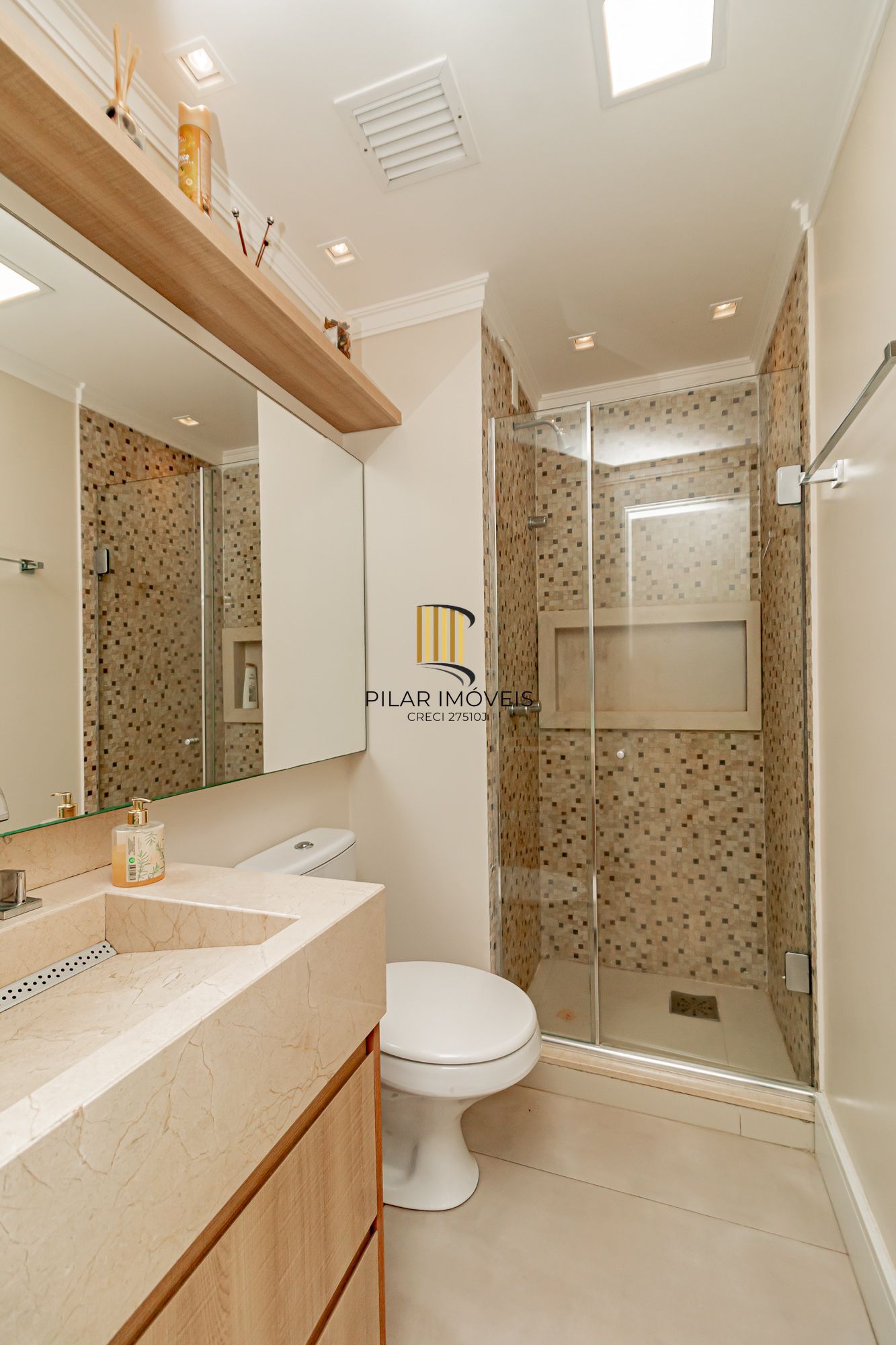 Apartamento 3 dormitórios, 2 banheiros, 1 vaga coberta e piscinas B. São Geraldo