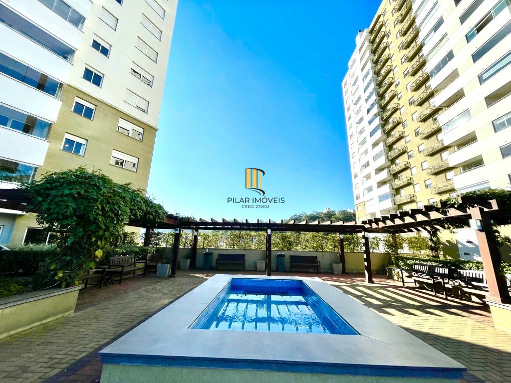 Apartamento de 3 quartos, suíte e 2 vagas de garagem no bairro Jardim Carvalho